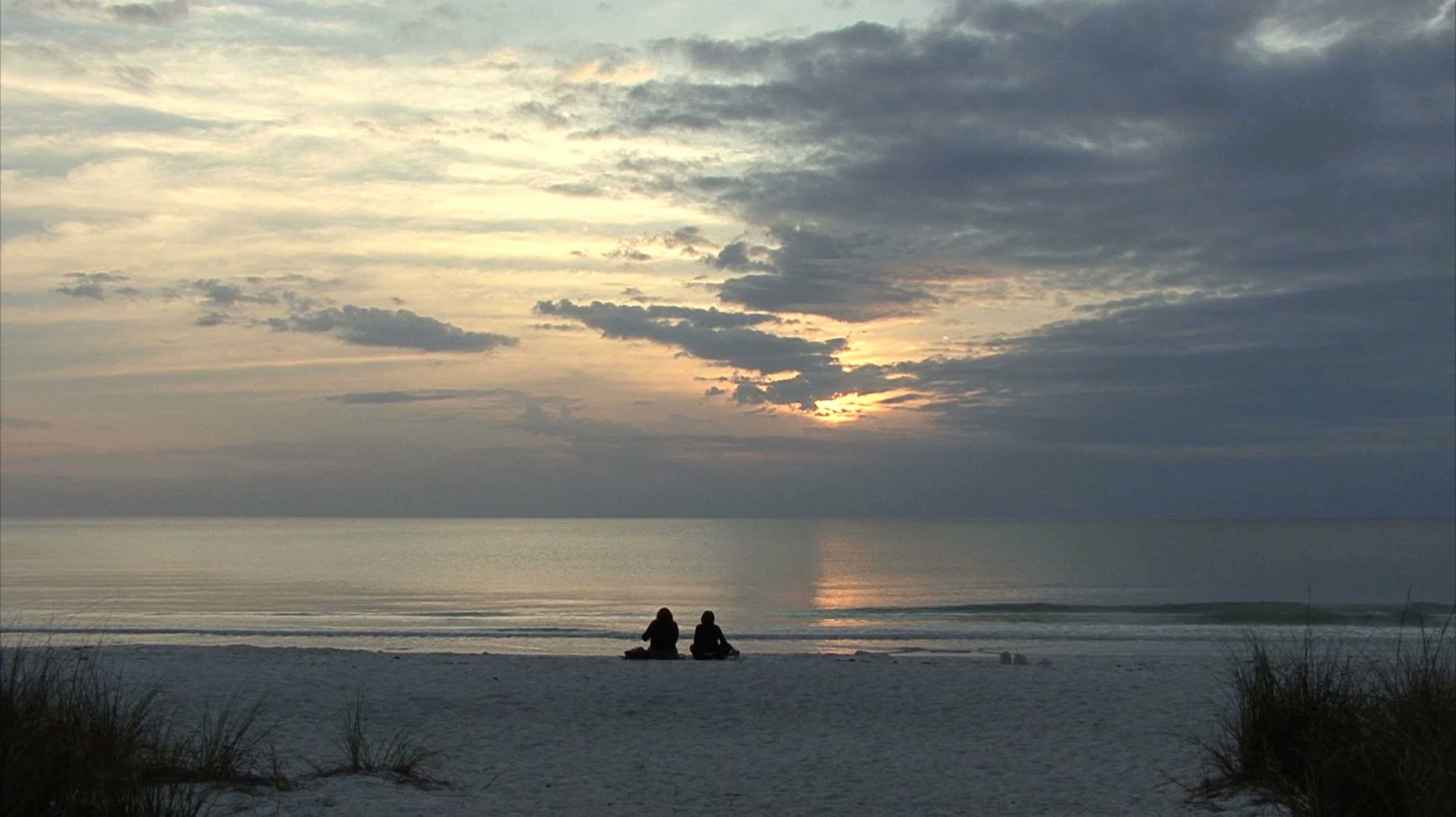 couple-beach-bg.jpg couple-beach-bg.jpg